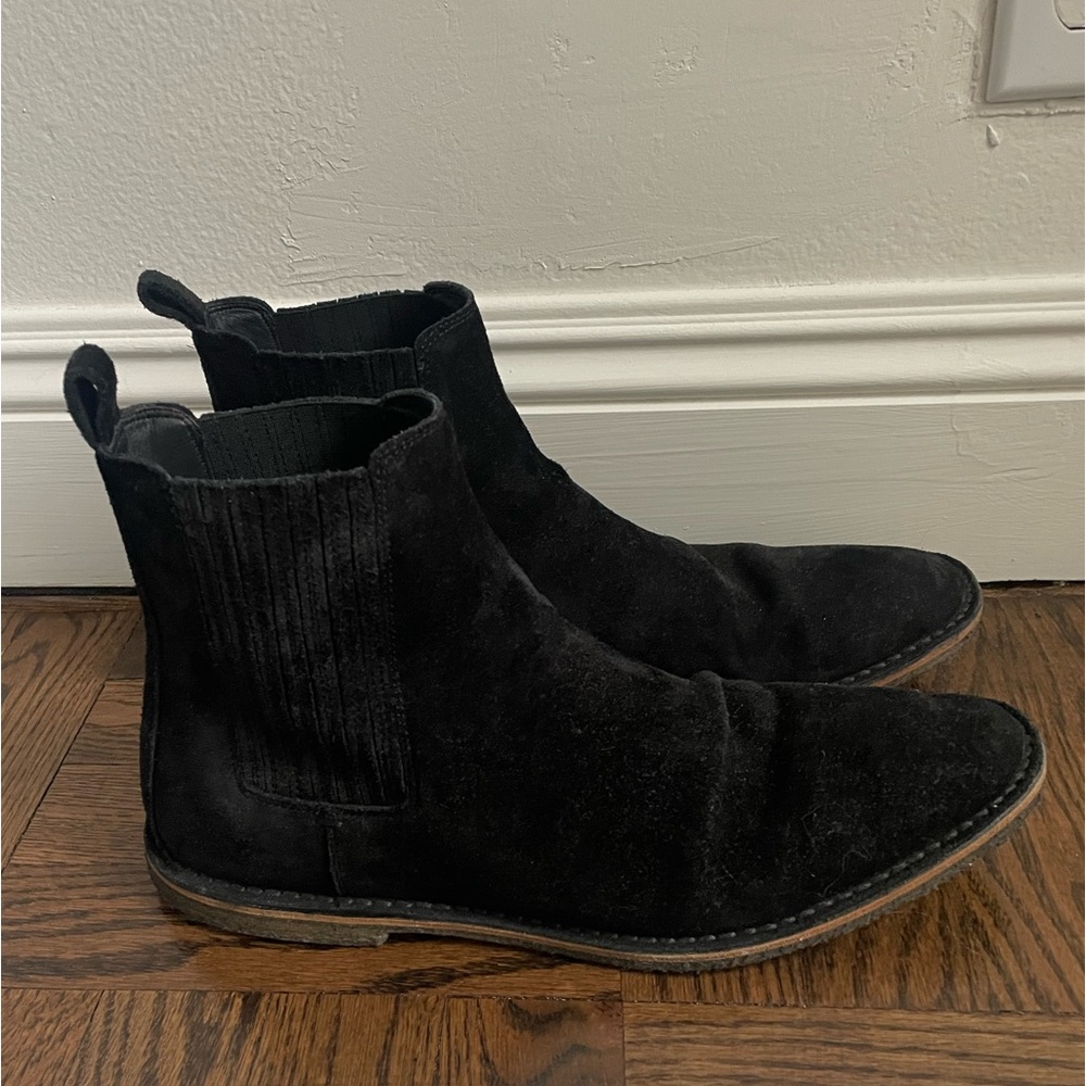 Men’s YSL Chelsea Boot w/ Box
